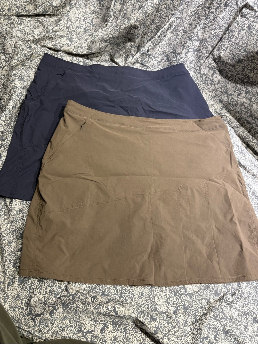 Sahalie skort tan blue 2 pieces 18W